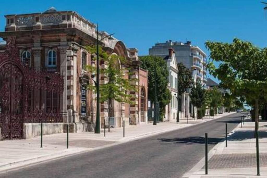 Suite Premium Le Figaro 2 Epernay Exterior photo