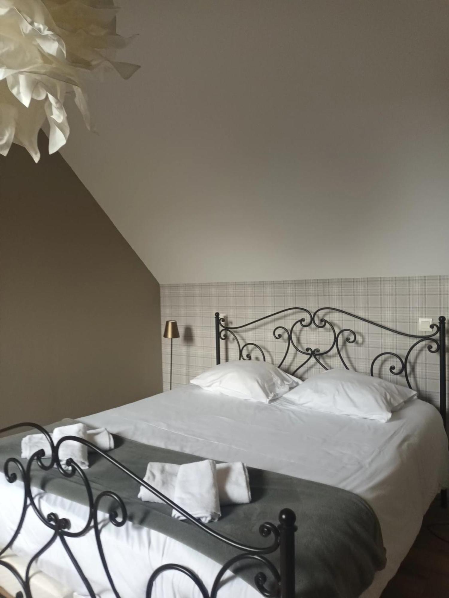 Suite Premium Le Figaro 2 Epernay Exterior photo